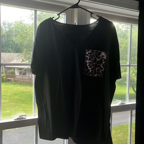 Cheetah T shirt - Picture 3 of 3